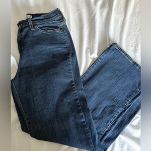 EUC size 10 short Levi perfectly slimming boot cut Women's Blue Jeans